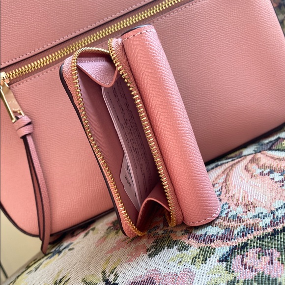 NWT Coach set ✨ - Picture 3 of 8